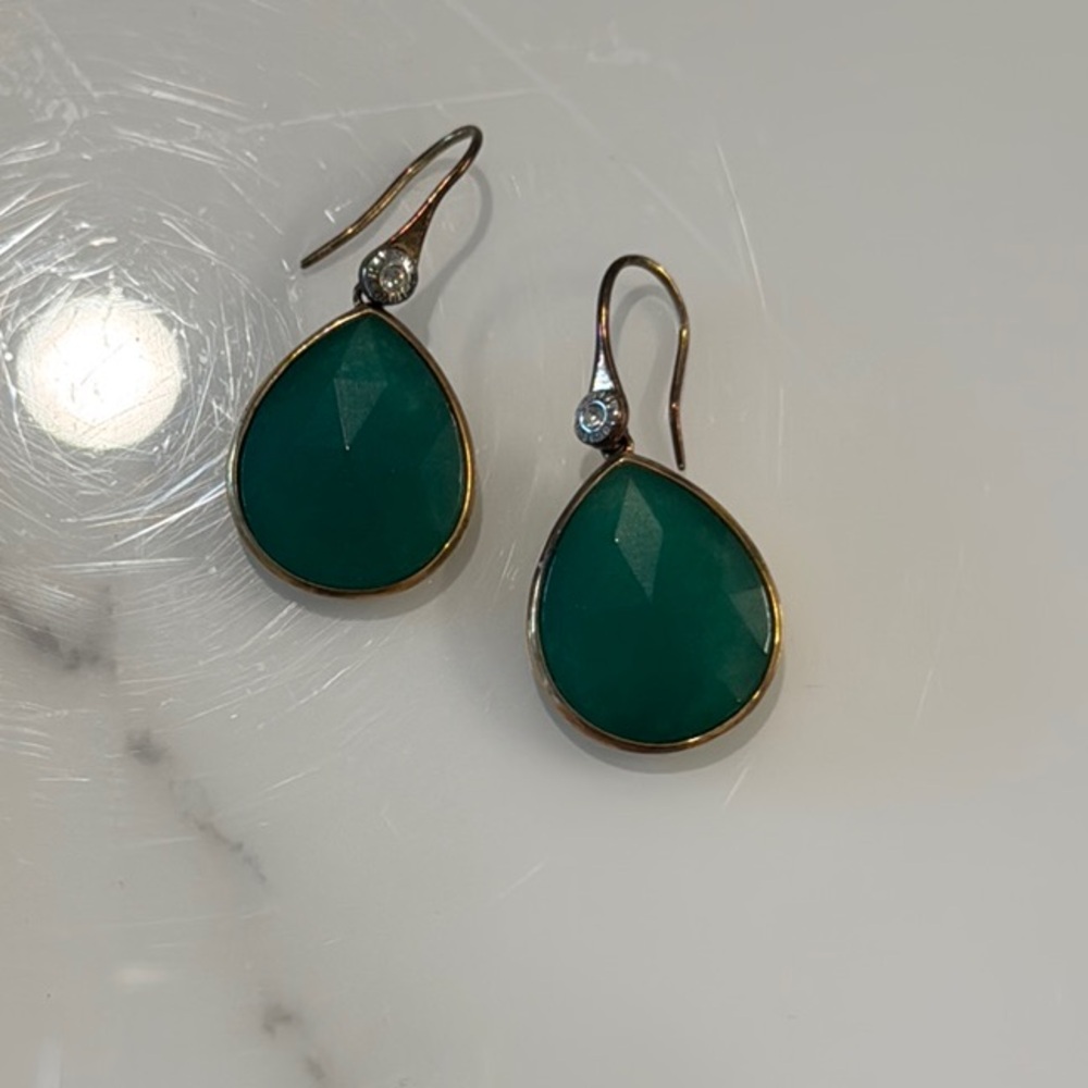Henri Bendel Elegant Green Teardrop Earrings - Picture 3 of 6
